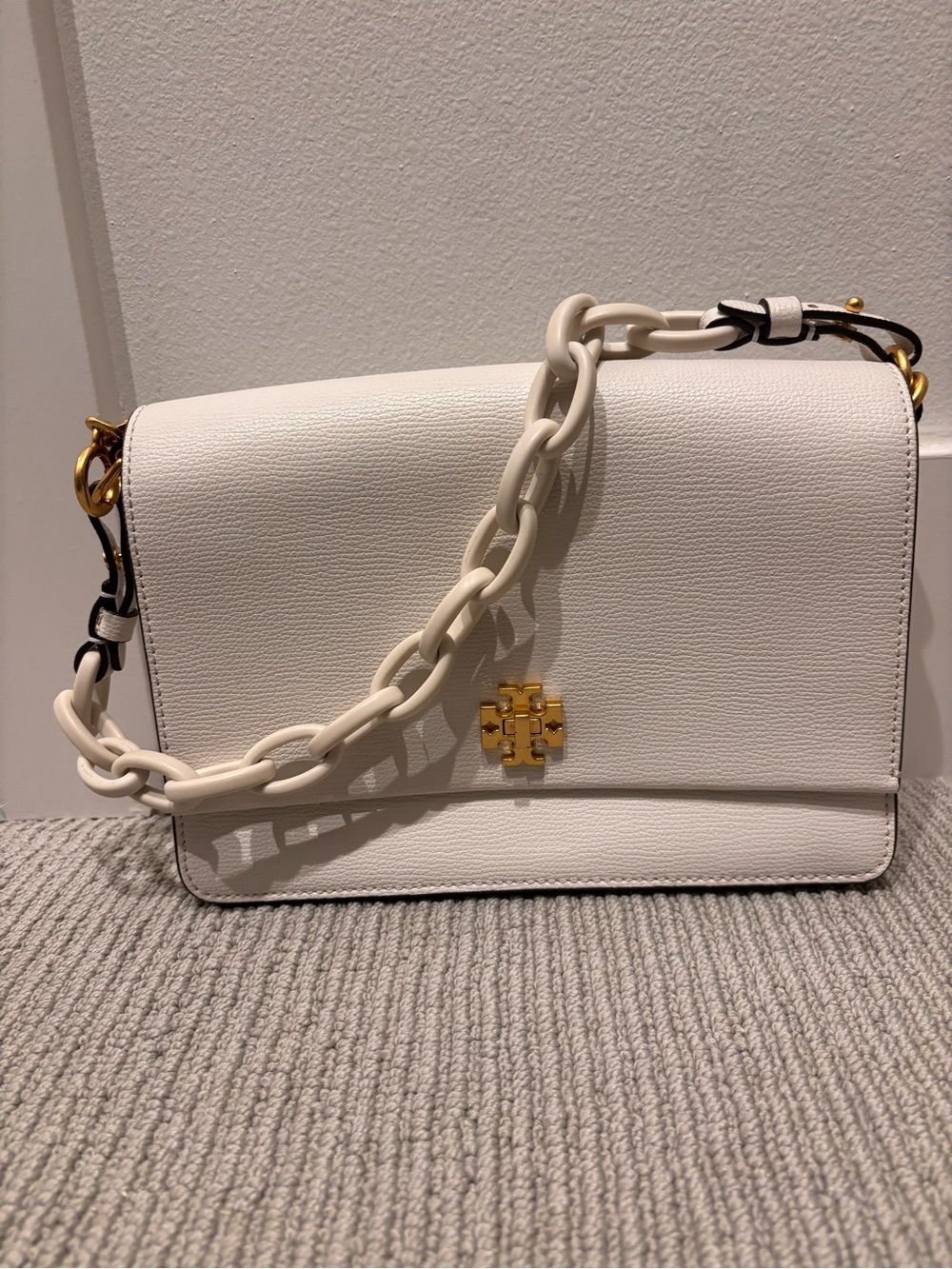 Tory Burch White Leather Shoulder Bag with Chain Accent